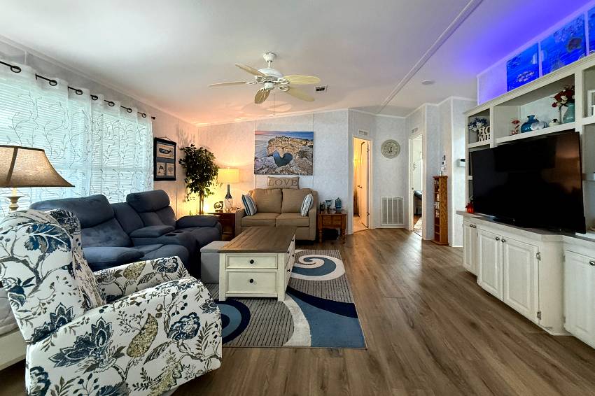 17 West Road a Palmetto, FL Mobile or Manufactured Home for Sale